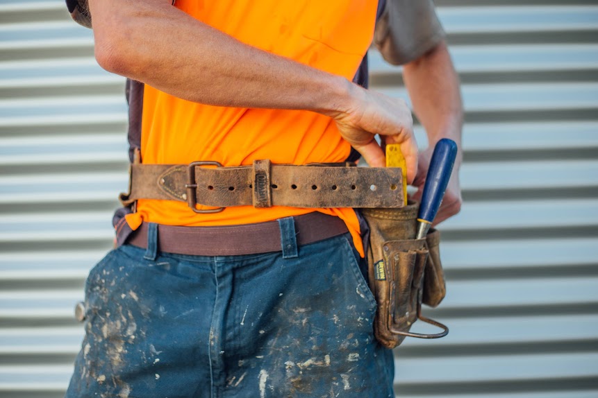 brown no buckle belt reversible black brown. under tool belt. comfortable, durable, no digging in. sizes small to 7xl