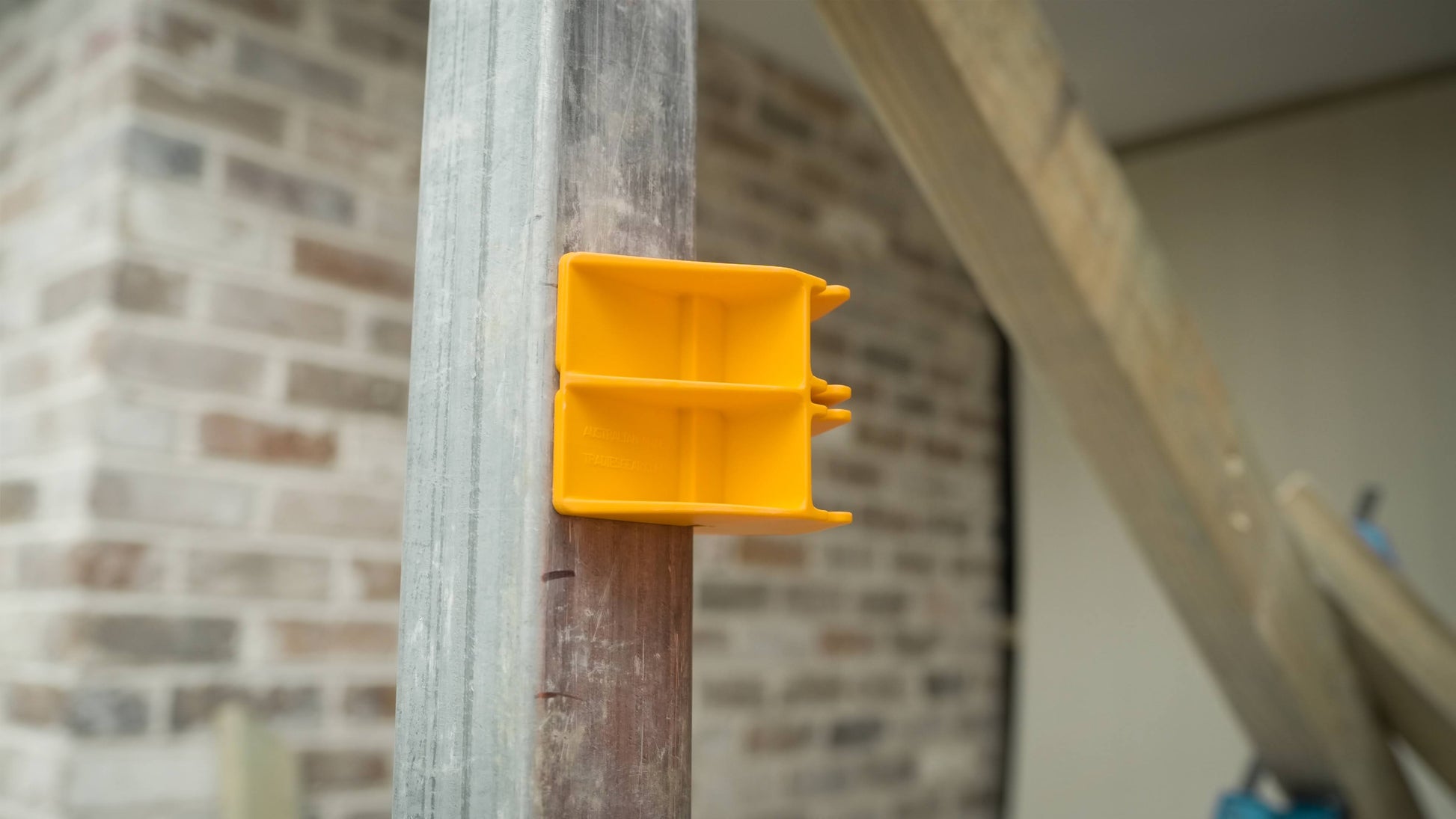 MAGSY  on steel profile, no tension required